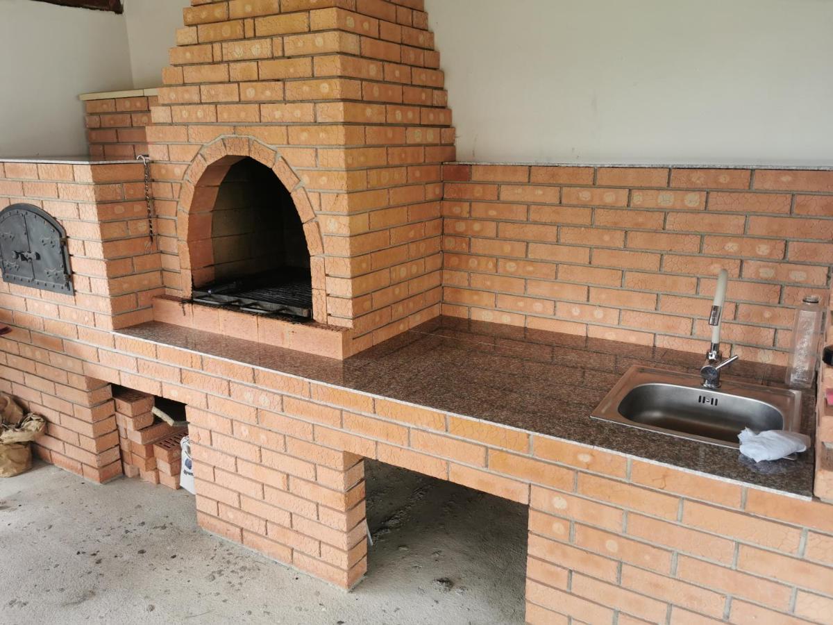 Appartamento Family House Pristol Esterno foto
