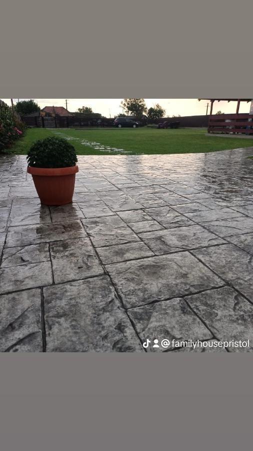 Appartamento Family House Pristol Esterno foto